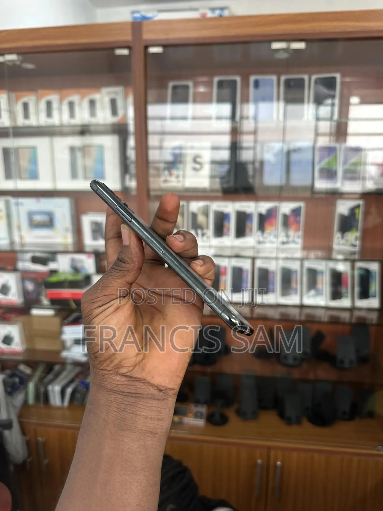 Apple iPhone 11 Pro Max 64 GB Green
