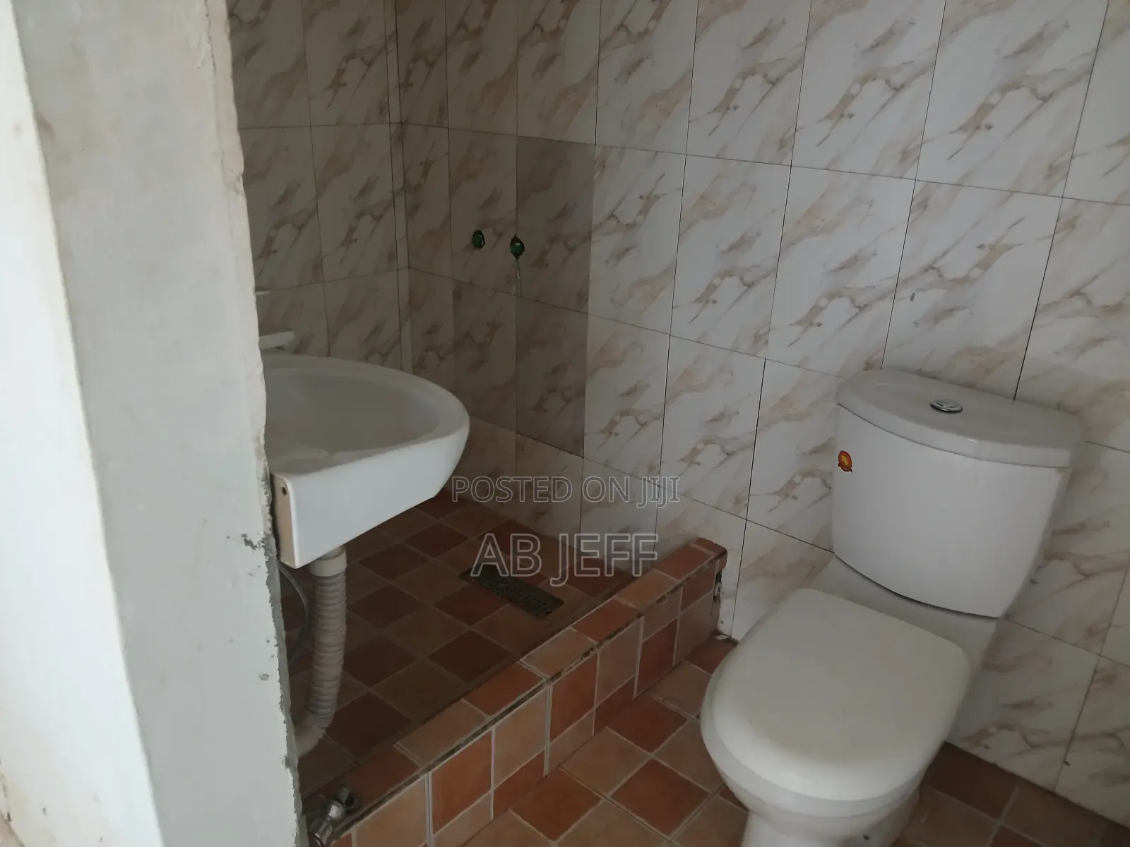 4bdrm Apartment in Ipt, Kumasi Metropolitan for rent