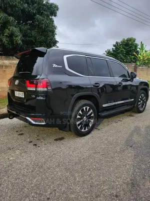 V8 and Prado Are Available for Rental Self Drive