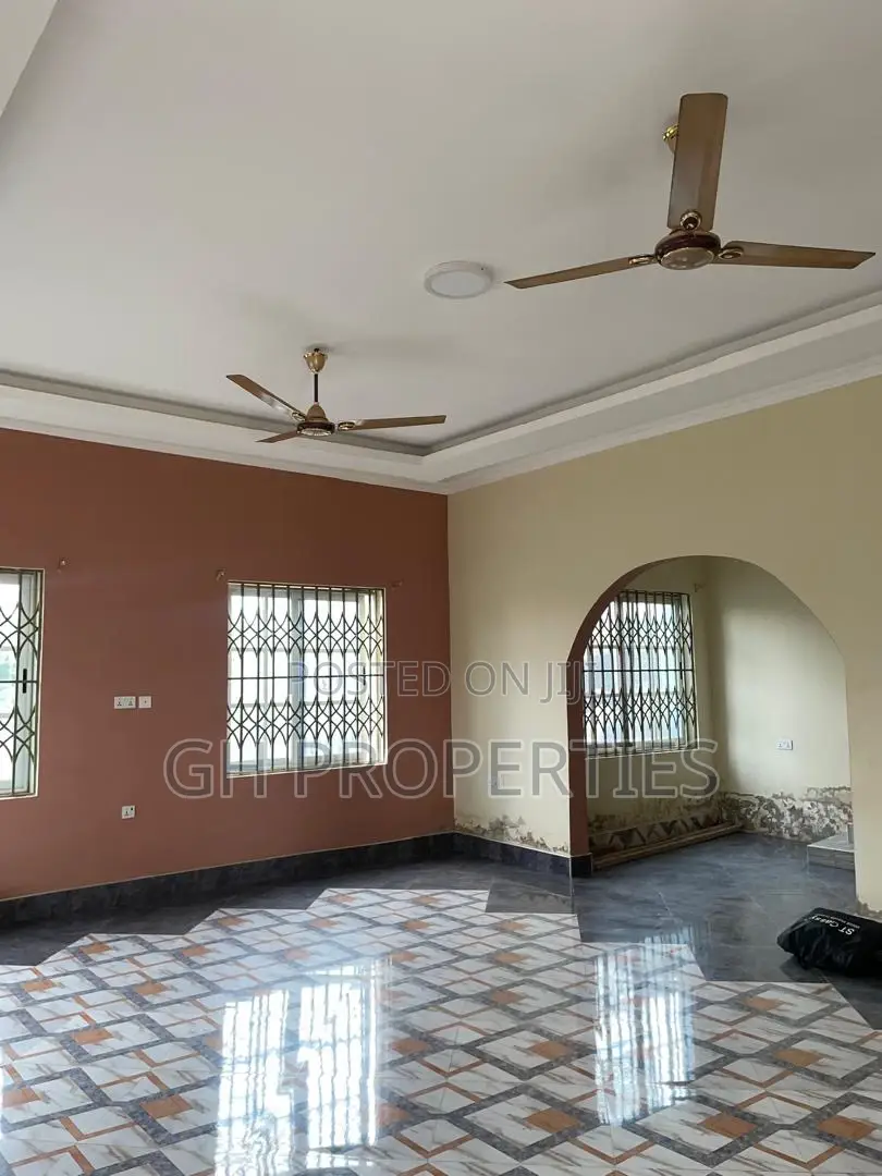 3bdrm Apartment in Apaaso., Kumasi Metropolitan for rent
