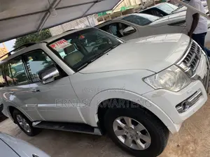 Mitsubishi Pajero 2016 White