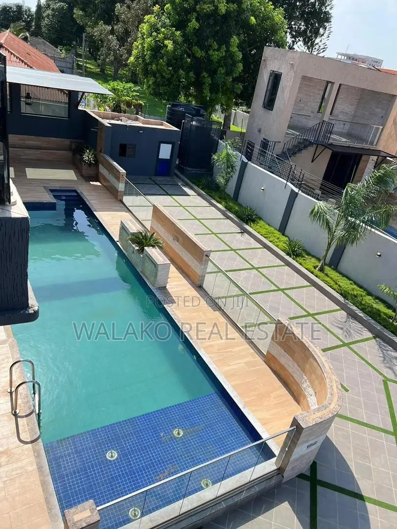 5bdrm House in Airport Residential Area for sale