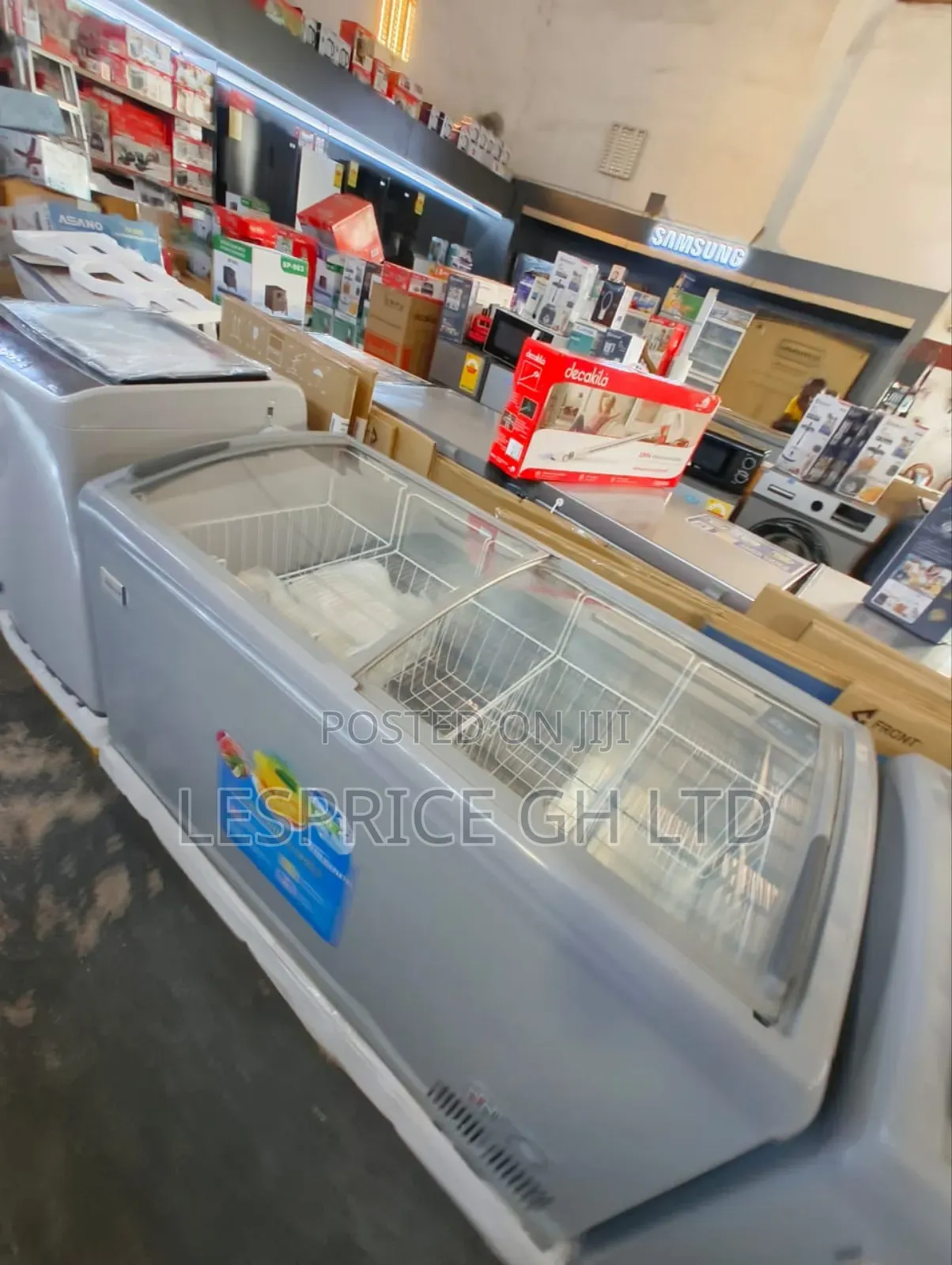 Easy to Use Chest Freezer -Delron