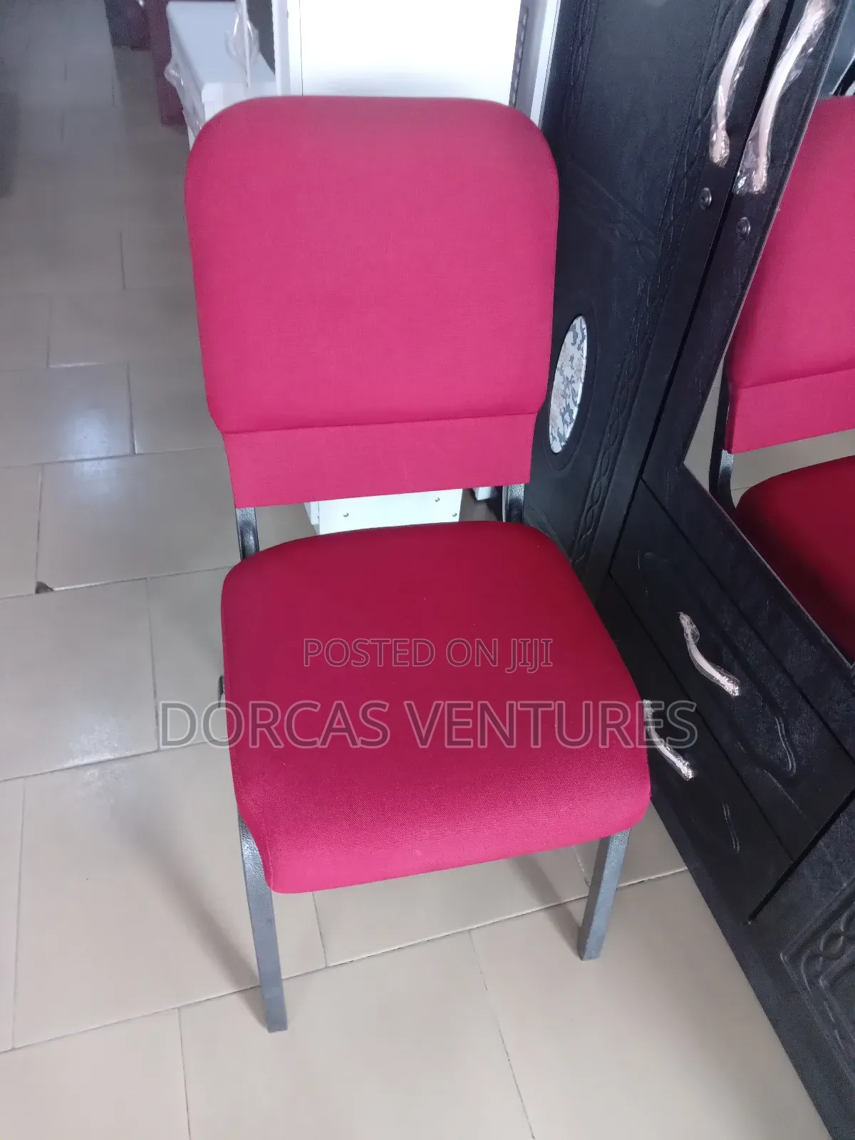 Dawning Room Auditorium Chair
