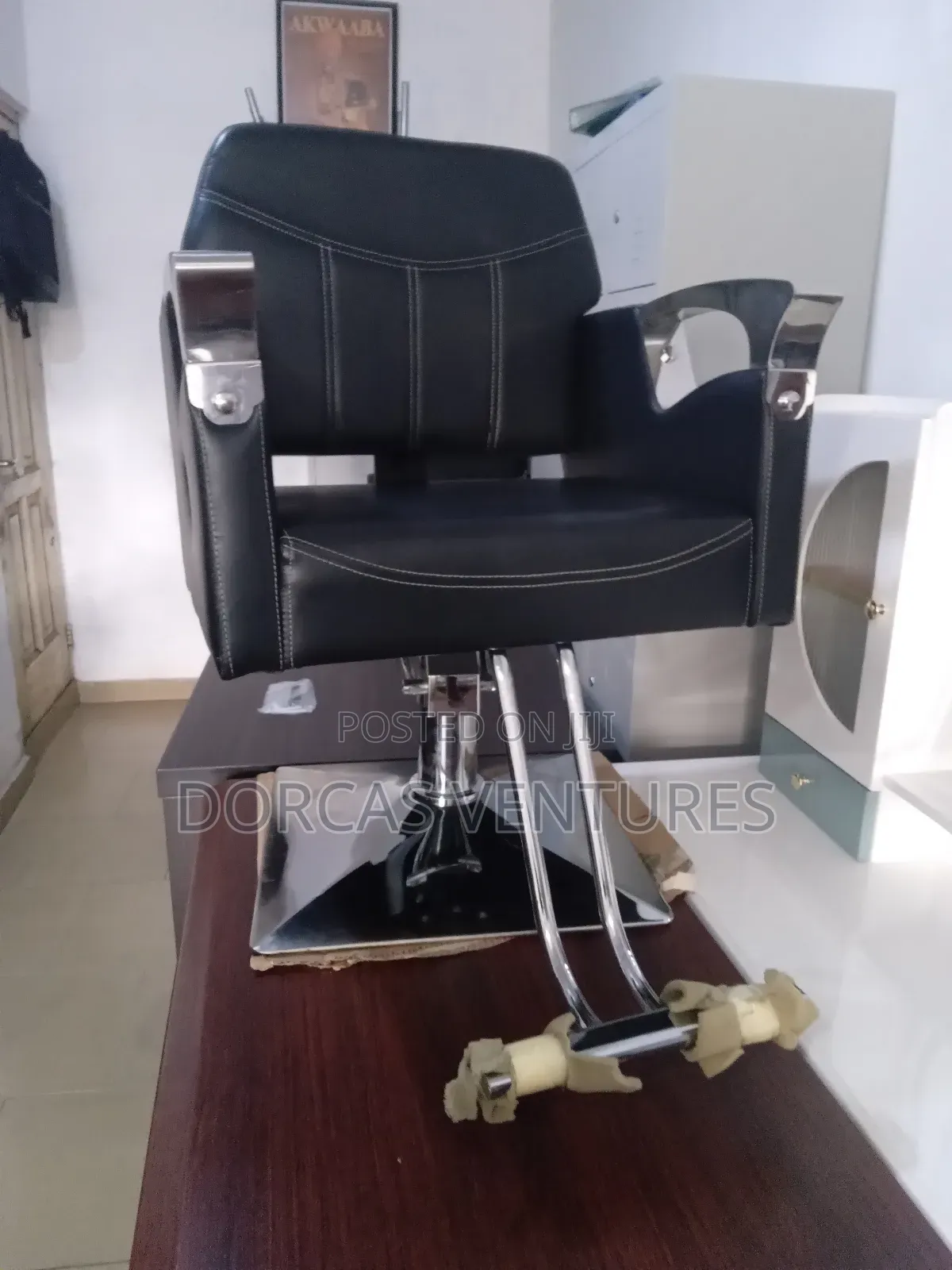 Aerial Salon Chair