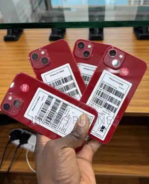 Apple iPhone 13 128 GB Red