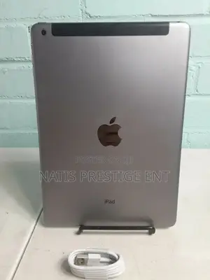 Apple iPad 9.7 128 GB Silver