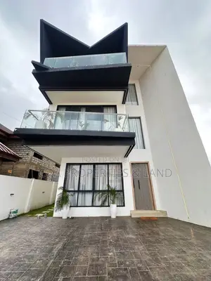 4bdrm House in Adjiringanor, Ability for sale
