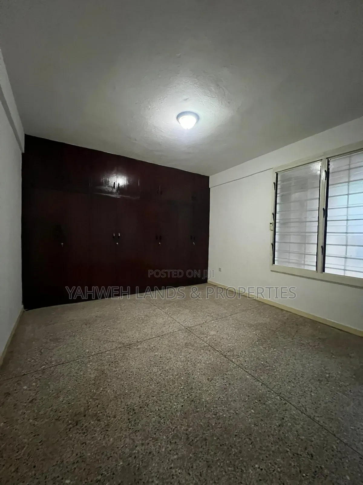 5bdrm House in Airport Residential Area for rent