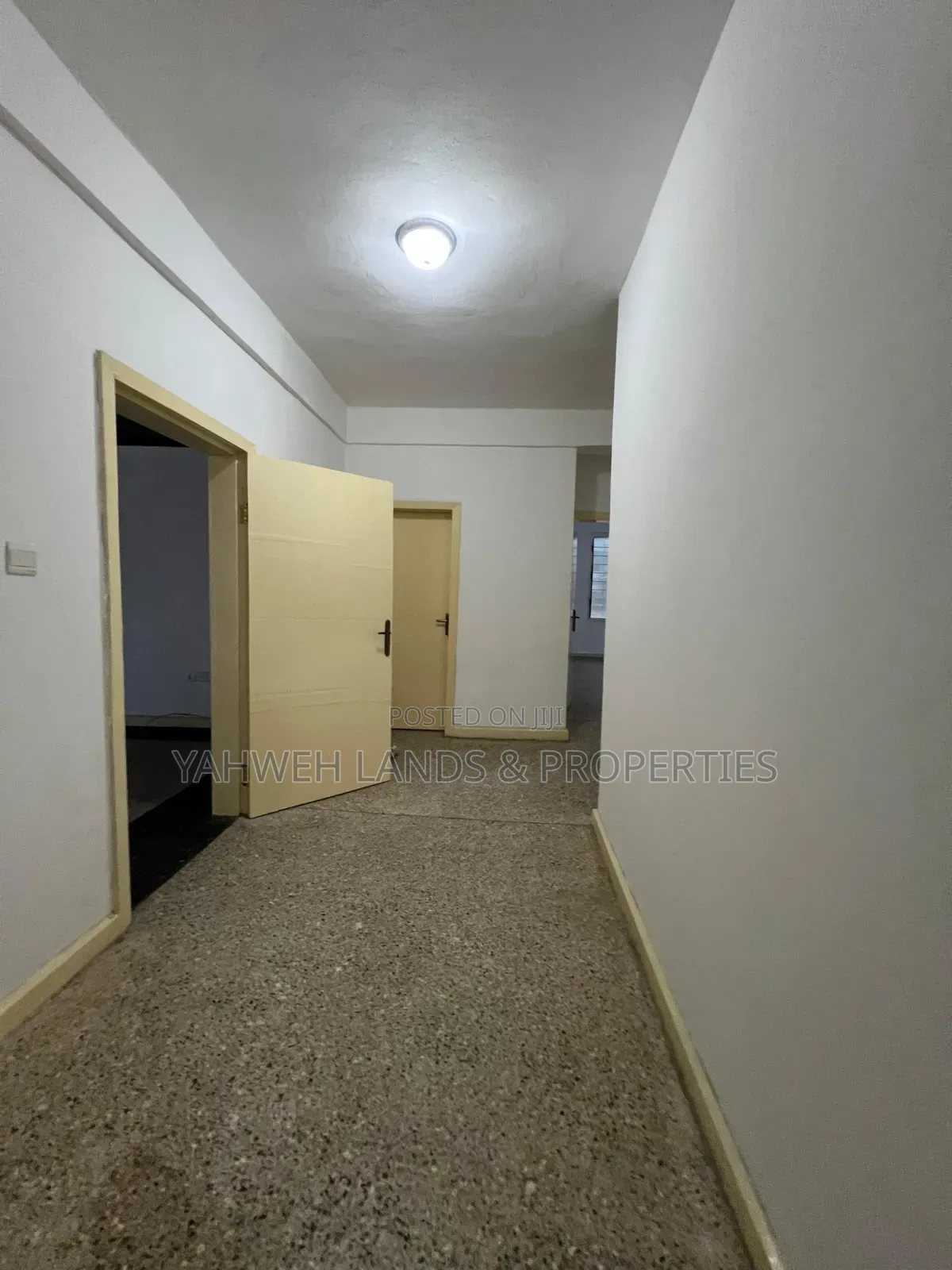 5bdrm House in Airport Residential Area for rent