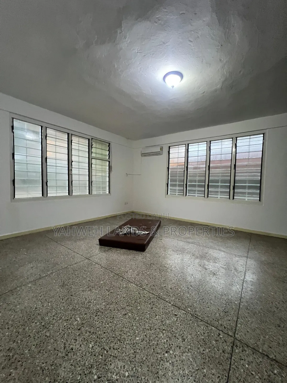 5bdrm House in Airport Residential Area for rent
