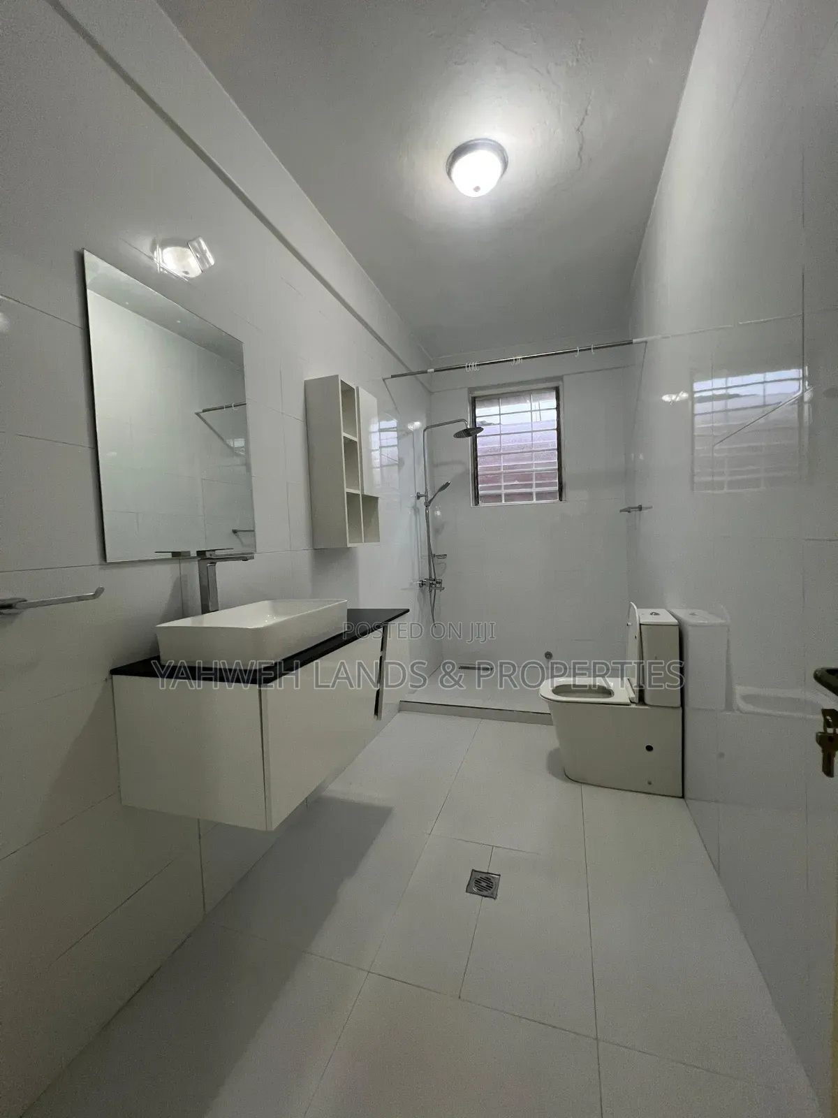 5bdrm House in Airport Residential Area for rent