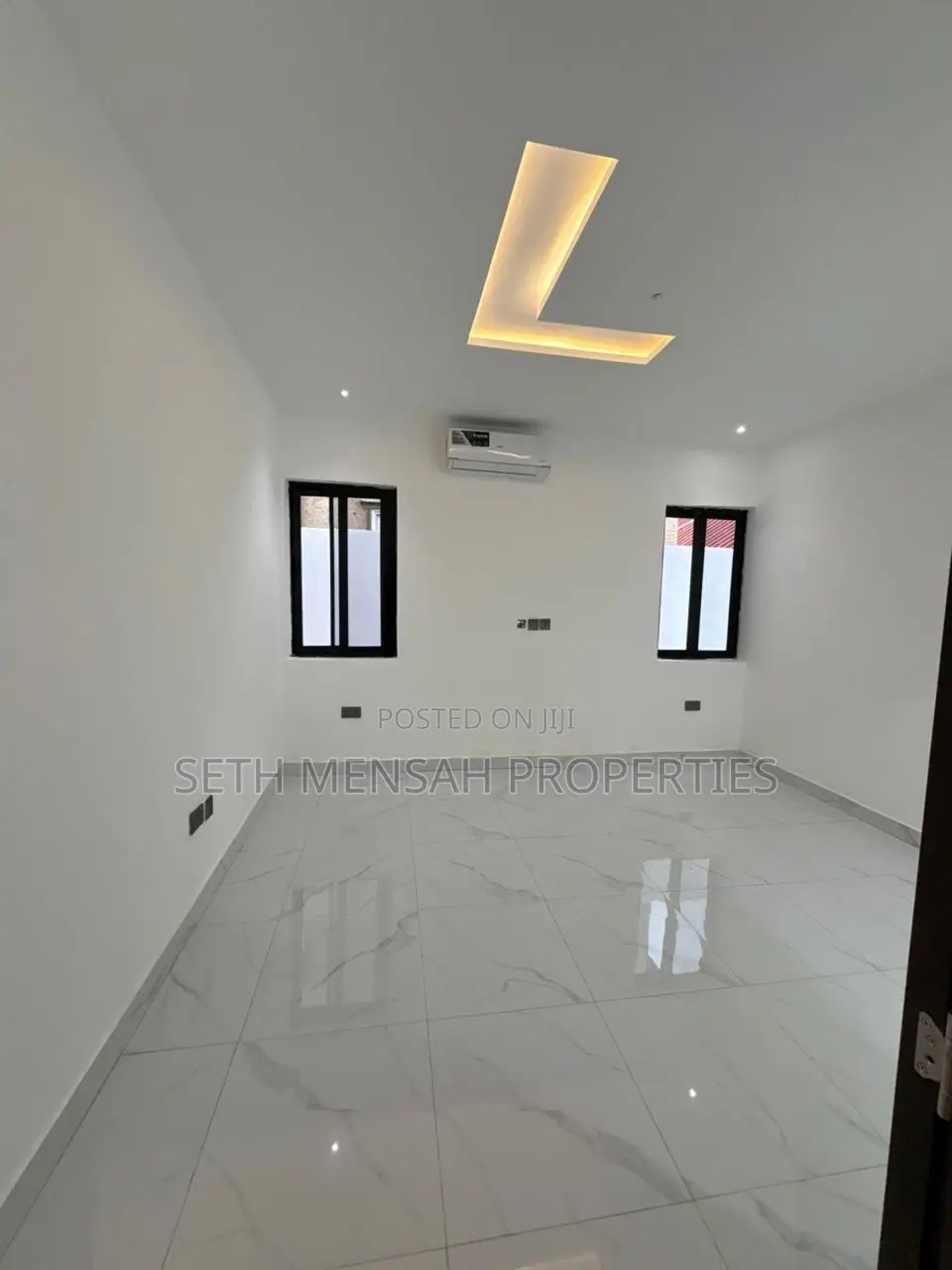 3bdrm House in Skm, Lake Side Estate for sale