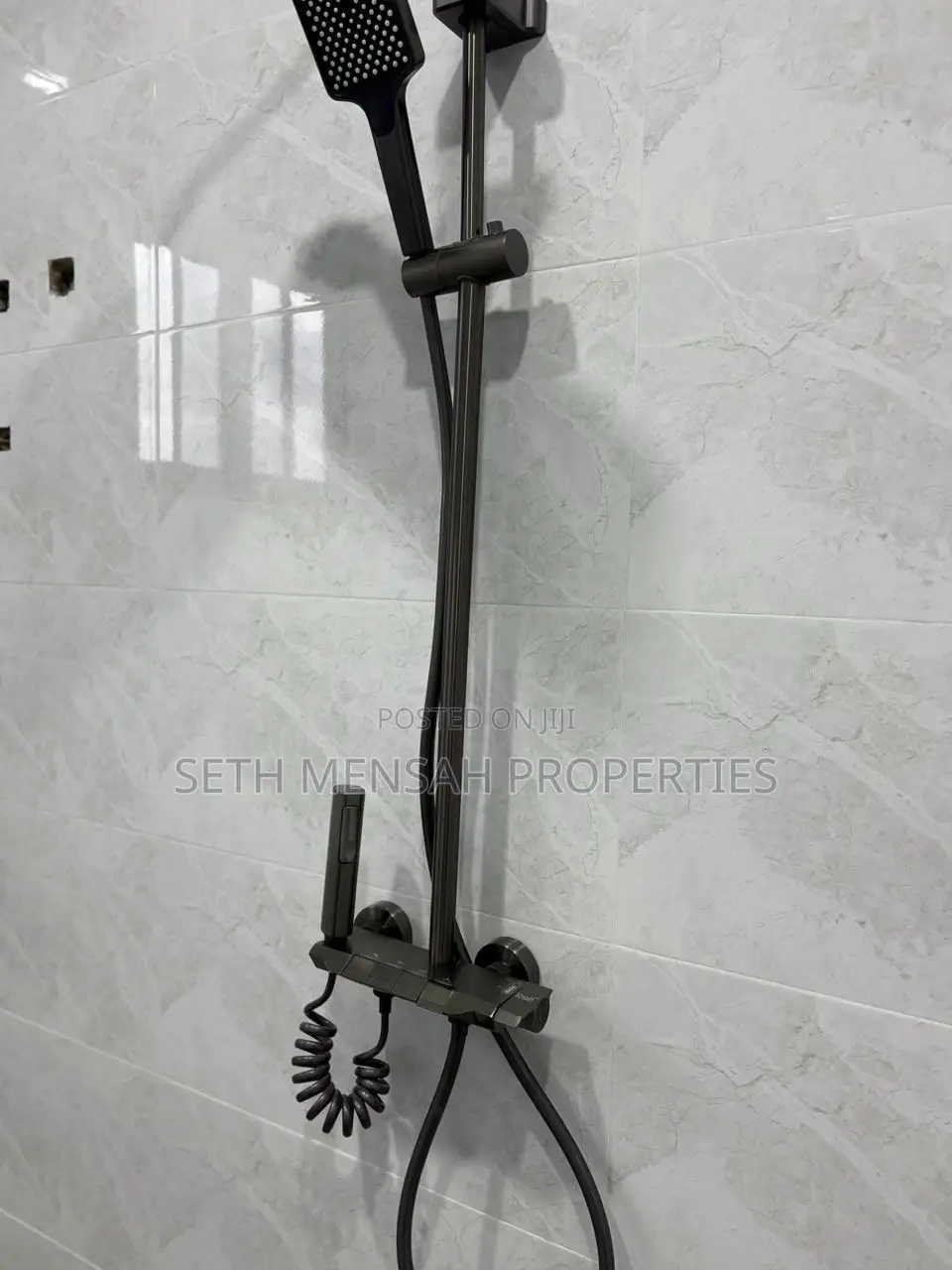 3bdrm House in Skm, Lake Side Estate for sale