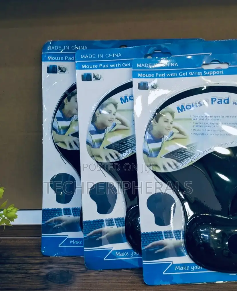 Mouse Pad With Gel Wrist Support
