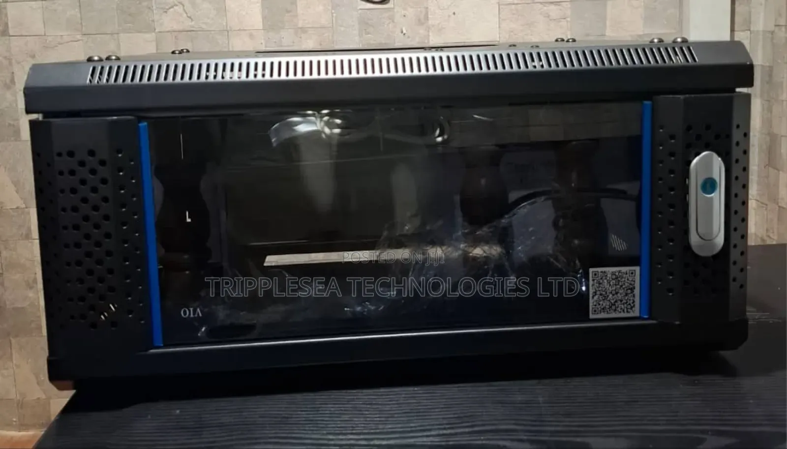 4u Cabinet Glass + Fan