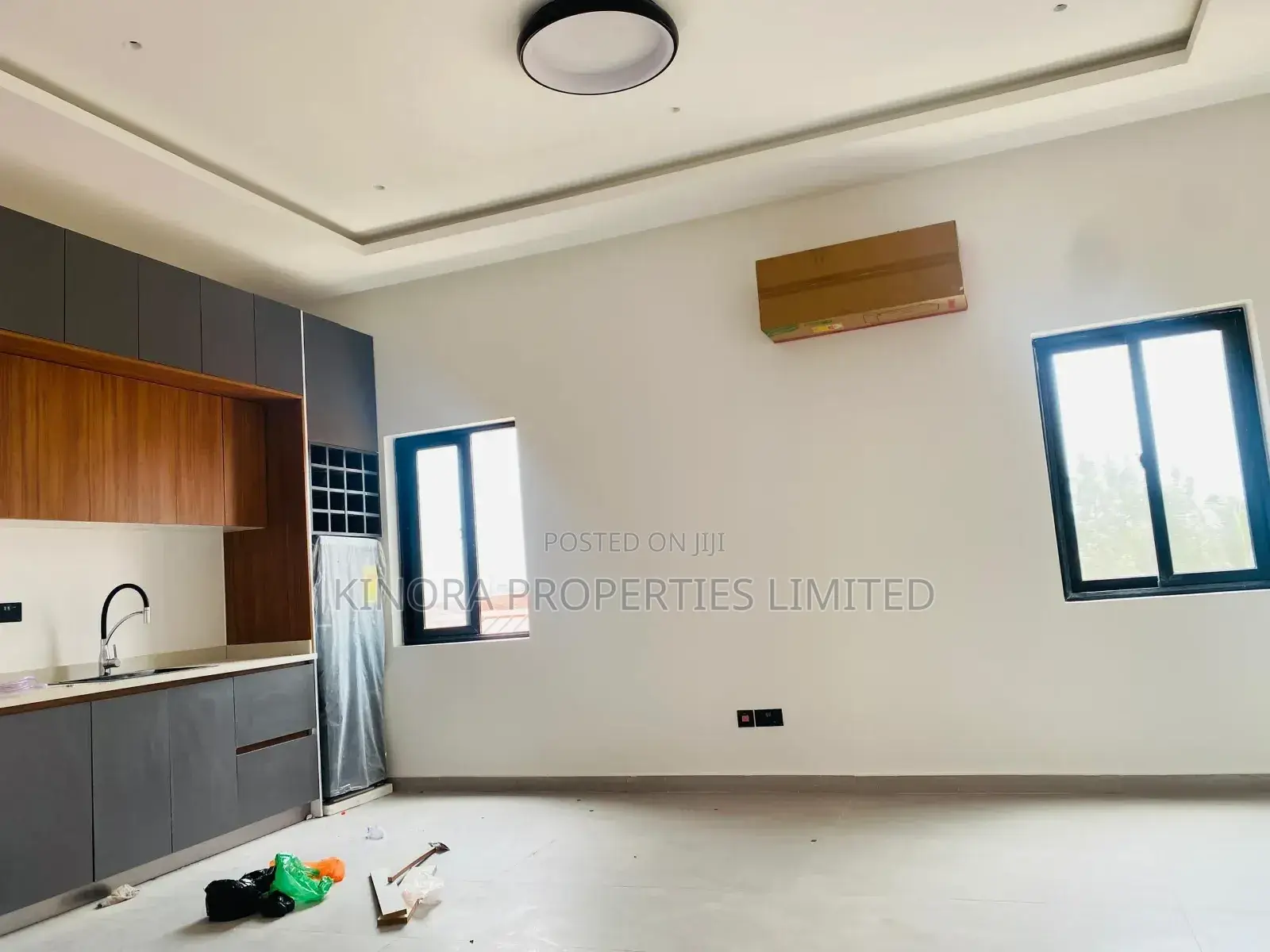 5bdrm Duplex in Oyarifa Crossing for sale