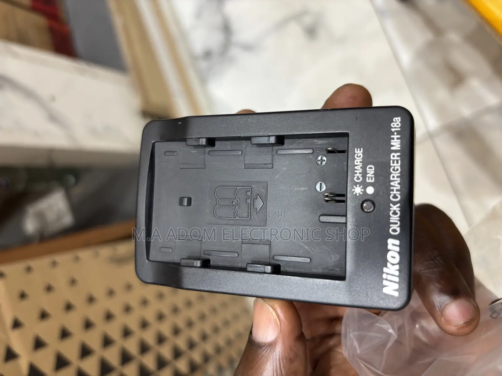 D90 Charger