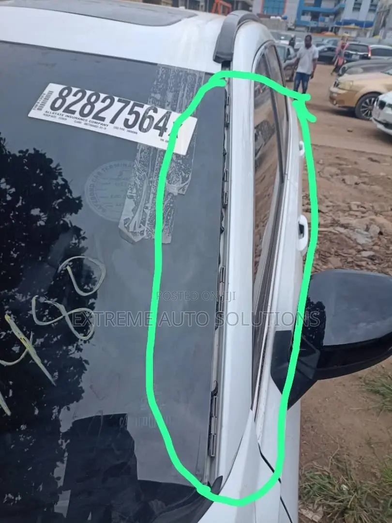Honda Crv 2023 Wind Screen Moulding