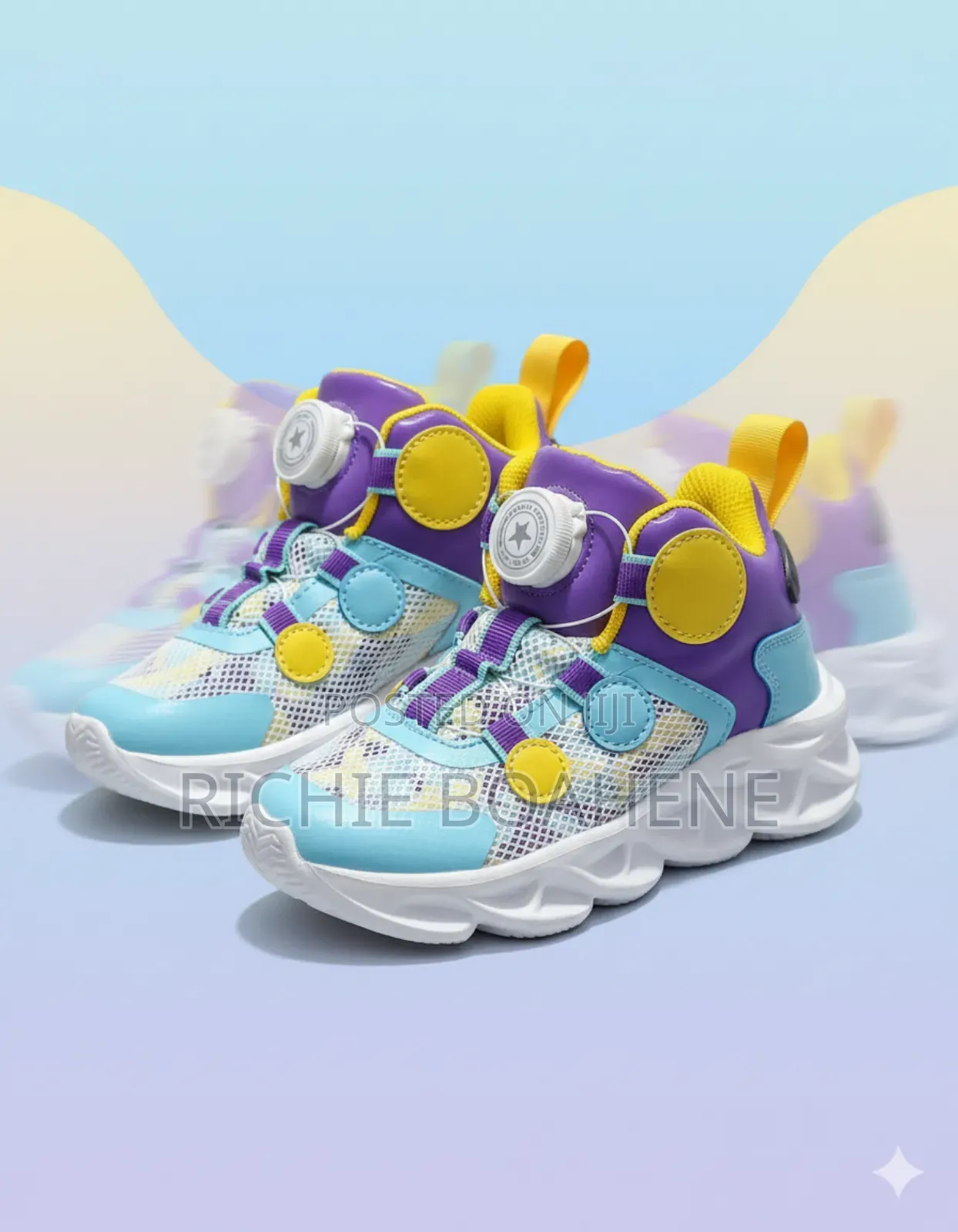 Boy Sneaker Size 29