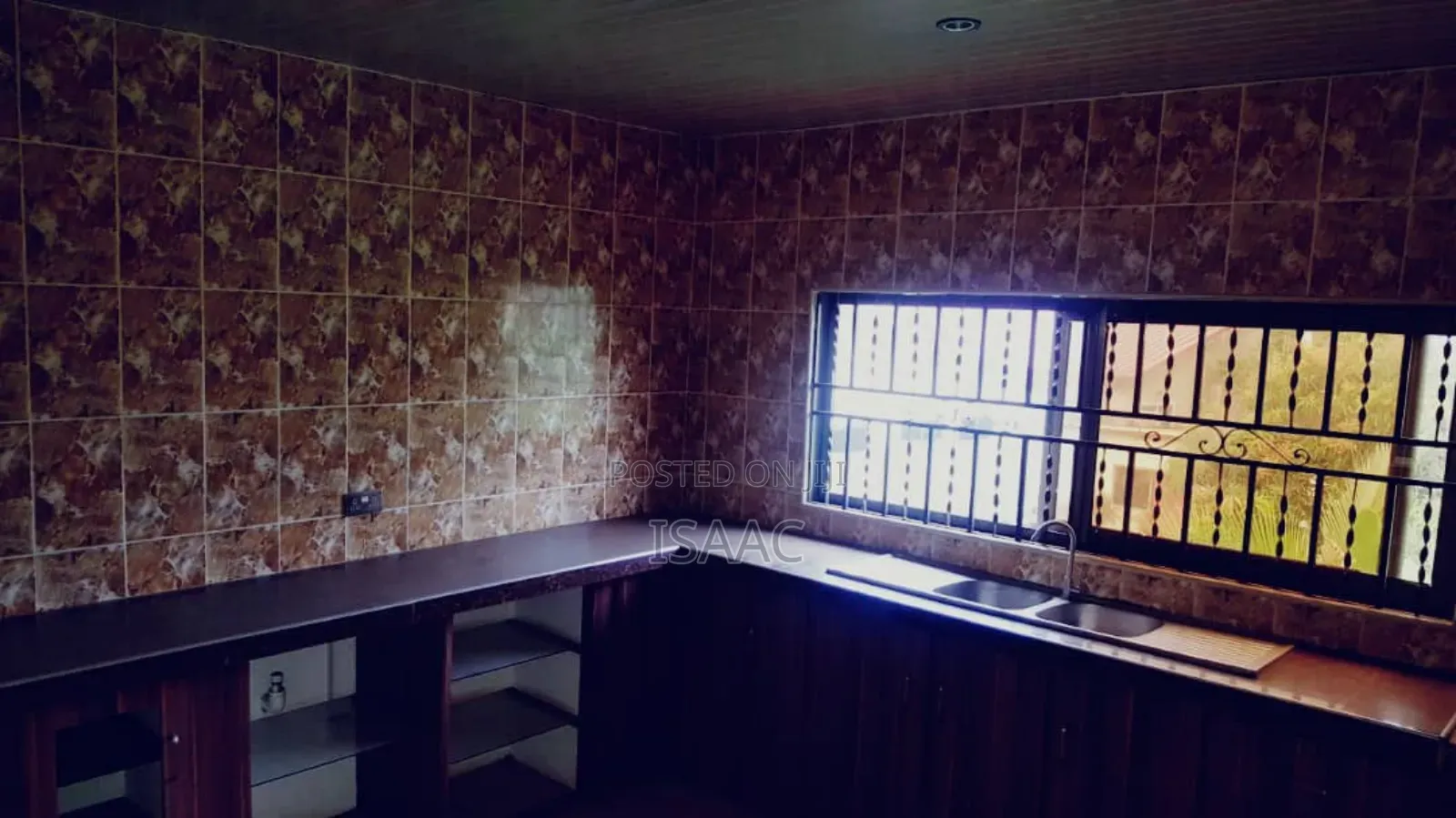 Furnished 5bdrm House in Tema Metropolitan for rent