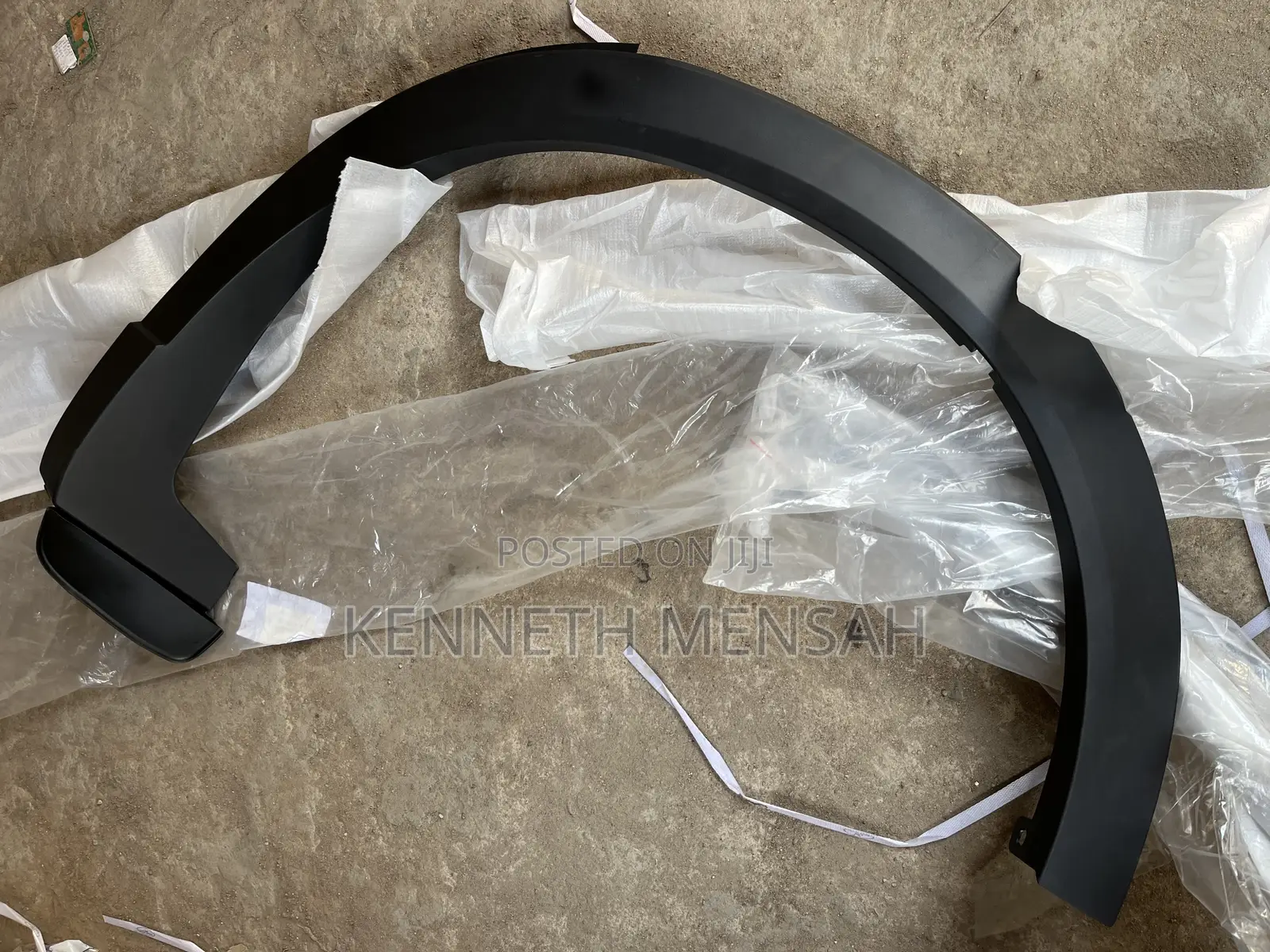 Cx9 Fender Moulding Back Right