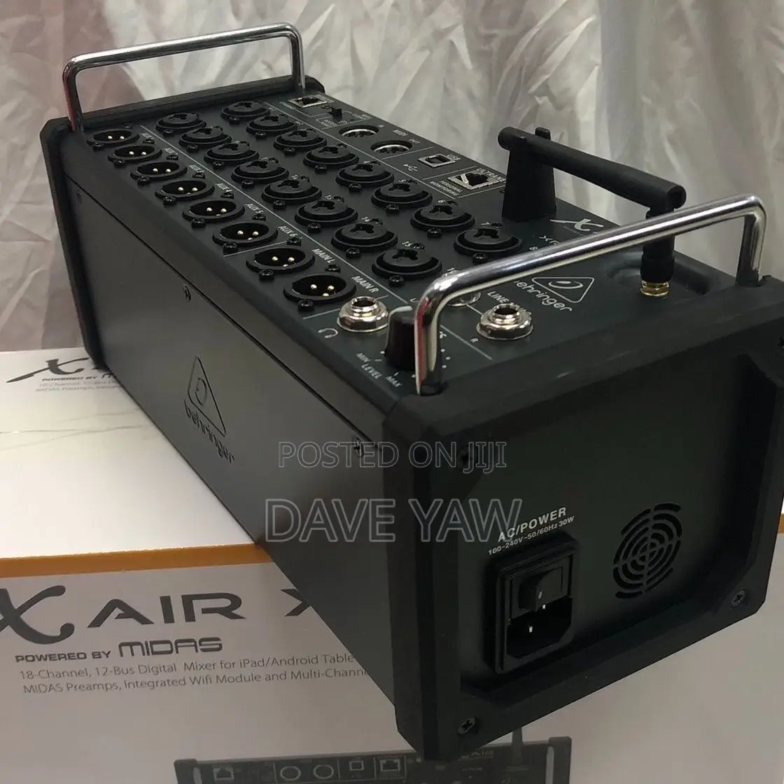 Behringer Xr18