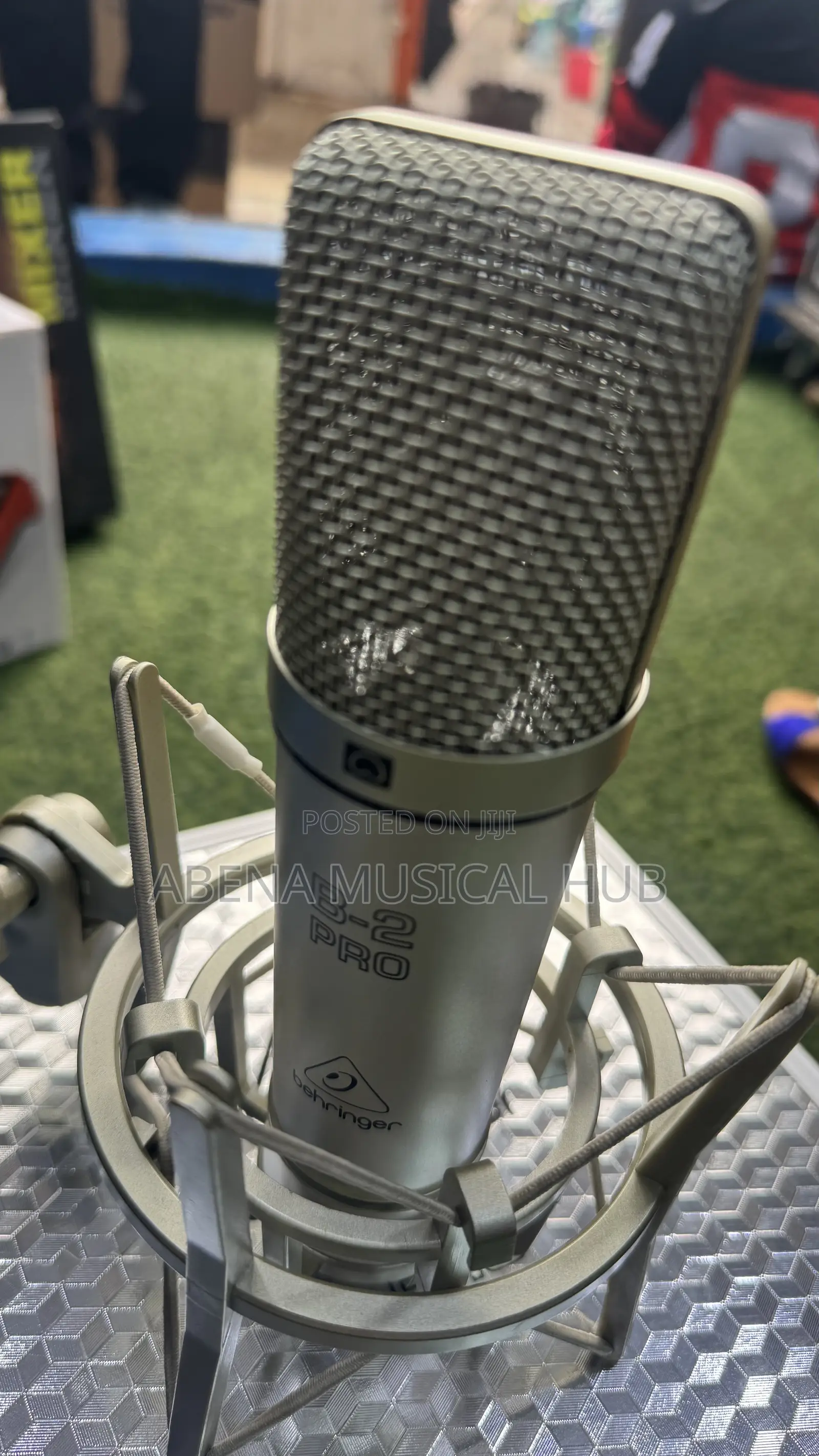 Behringer B-2 Pro Microphone