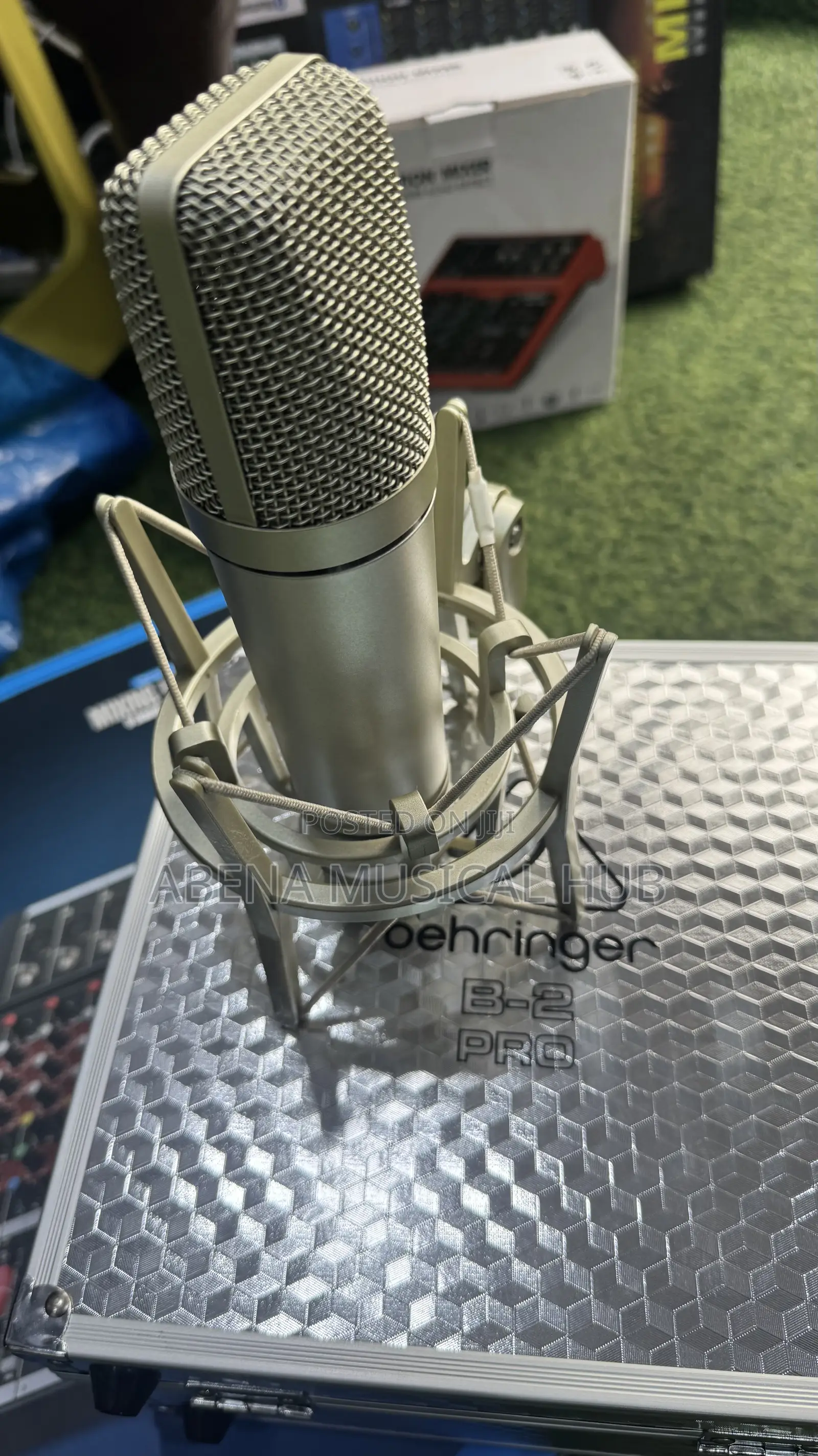 Behringer B-2 Pro Microphone