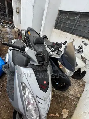 Suzuki Bike 2015 White