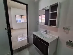 3bdrm House in Oyarifa Mountain Top for sale