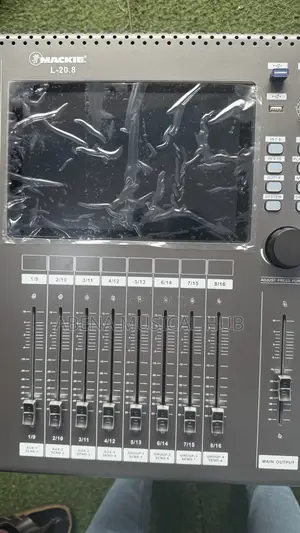 Mackie Digital Mixer Console 16 Channel