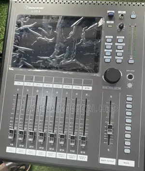 Mackie Digital Mixer Console 16 Channel