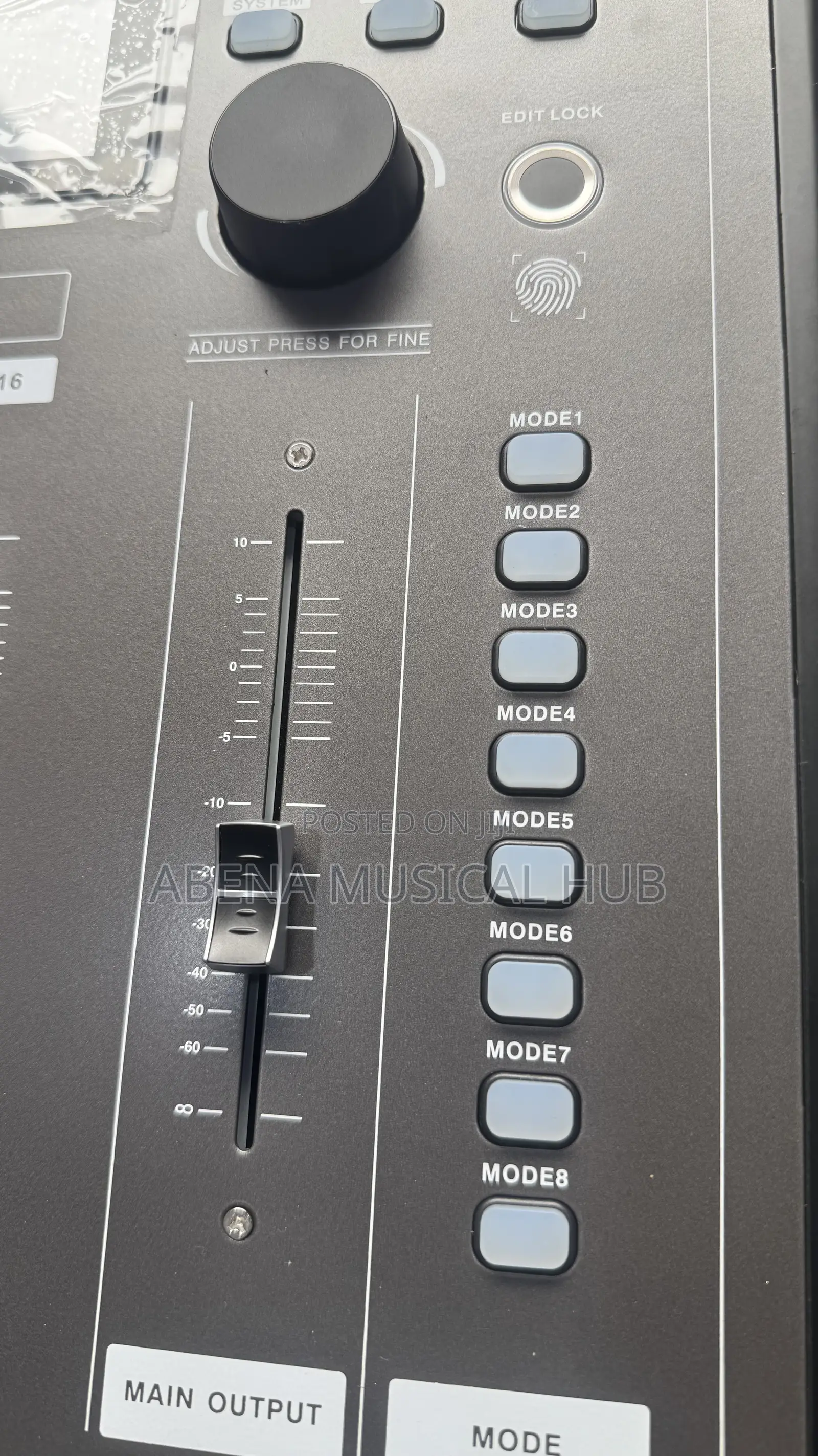 Mackie Digital Mixer Console 16 Channel
