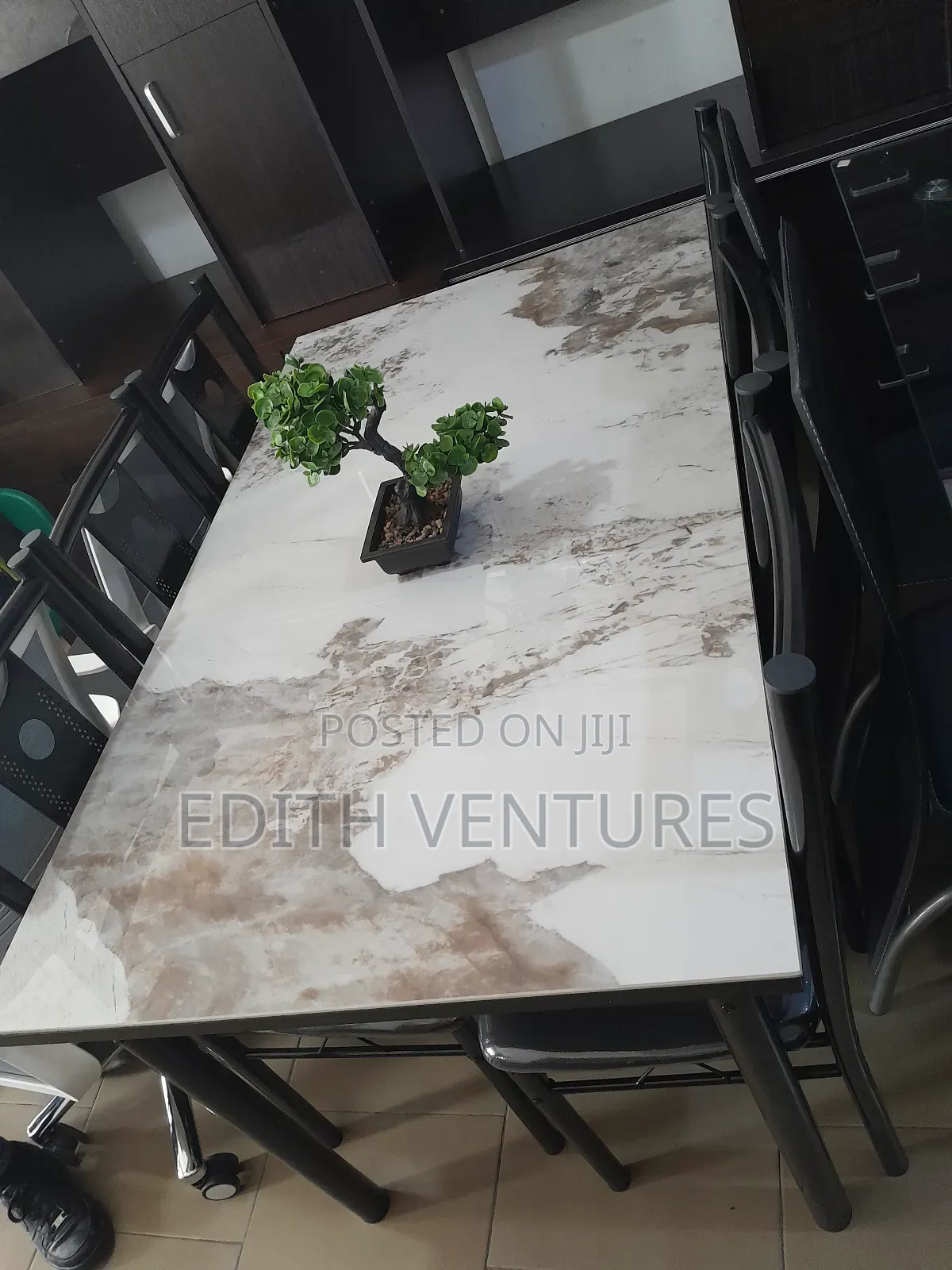 Knees-Up Dining Set