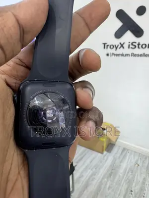Preowned Apple Watch Se