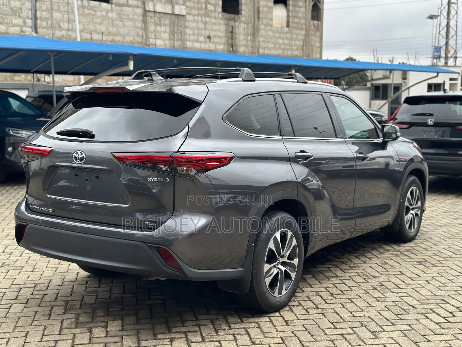 Toyota Highlander XLE 2022 Gray