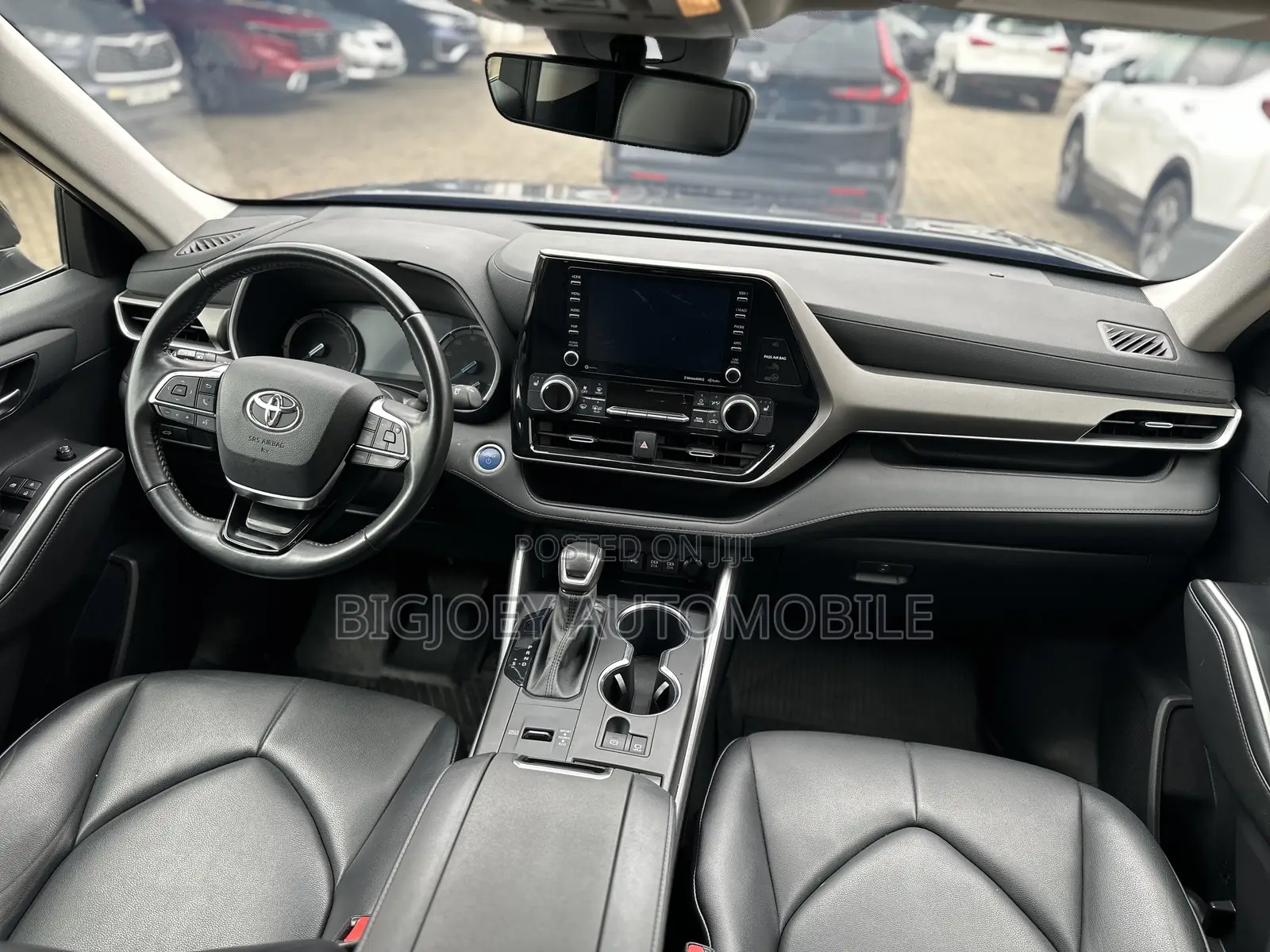 Toyota Highlander XLE 2022 Gray