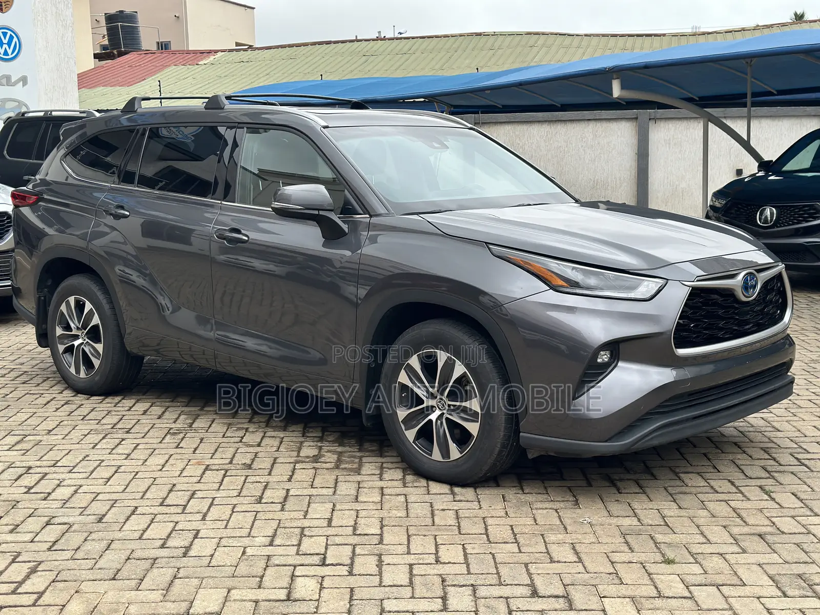 Toyota Highlander XLE 2022 Gray