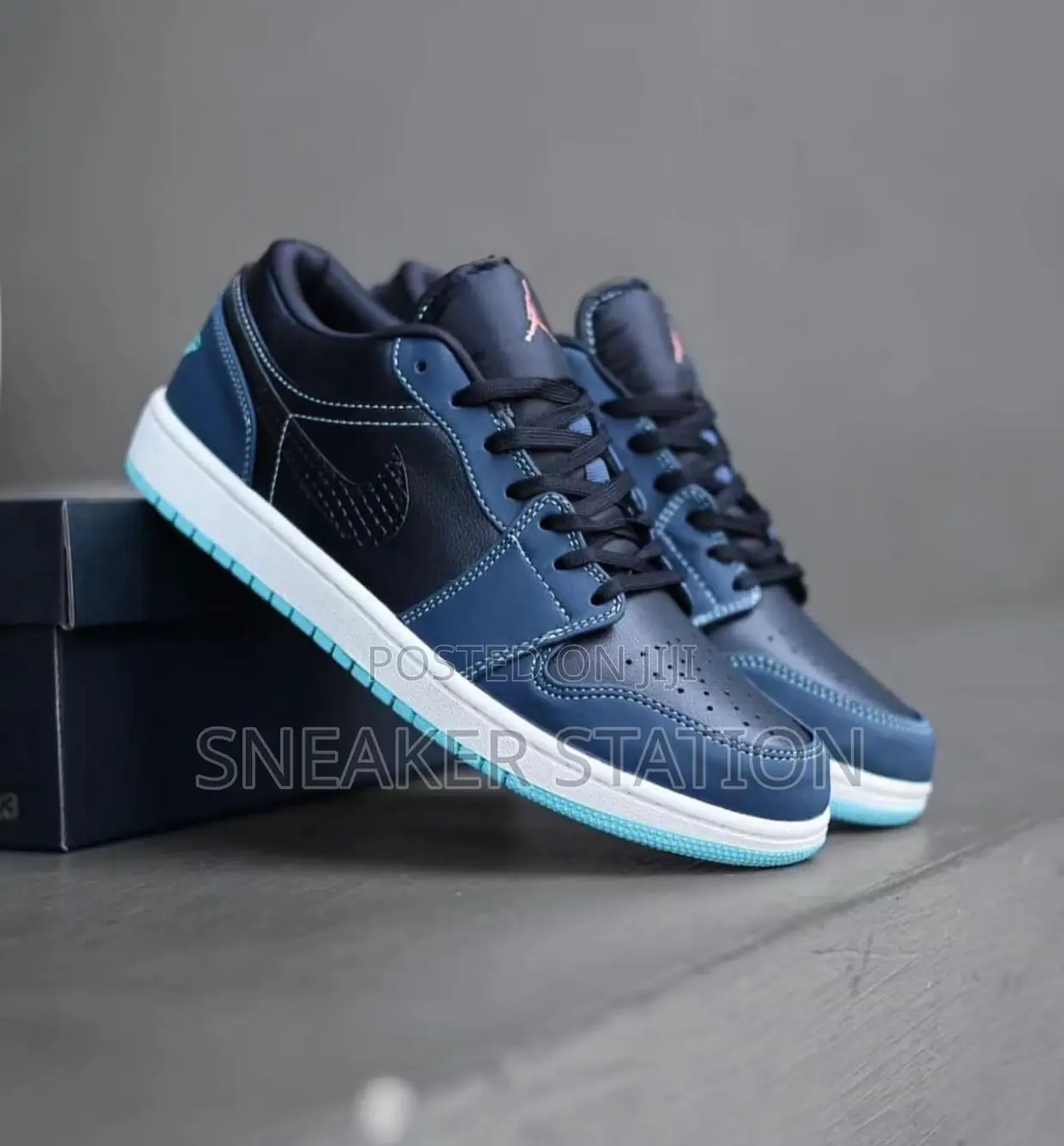 Air Jordan 1 Low Se Black Dark Obsidian