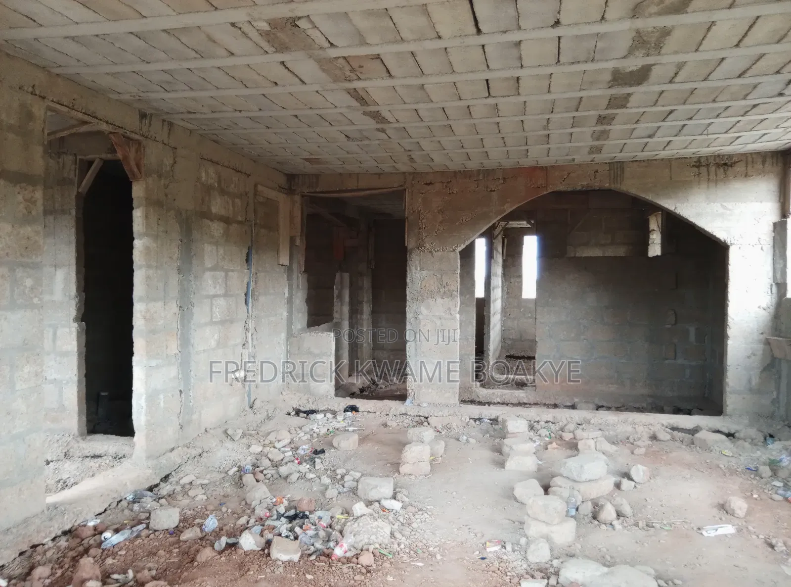 6bdrm House in 6 Bedrooms House For, Kumasi Metropolitan for sale