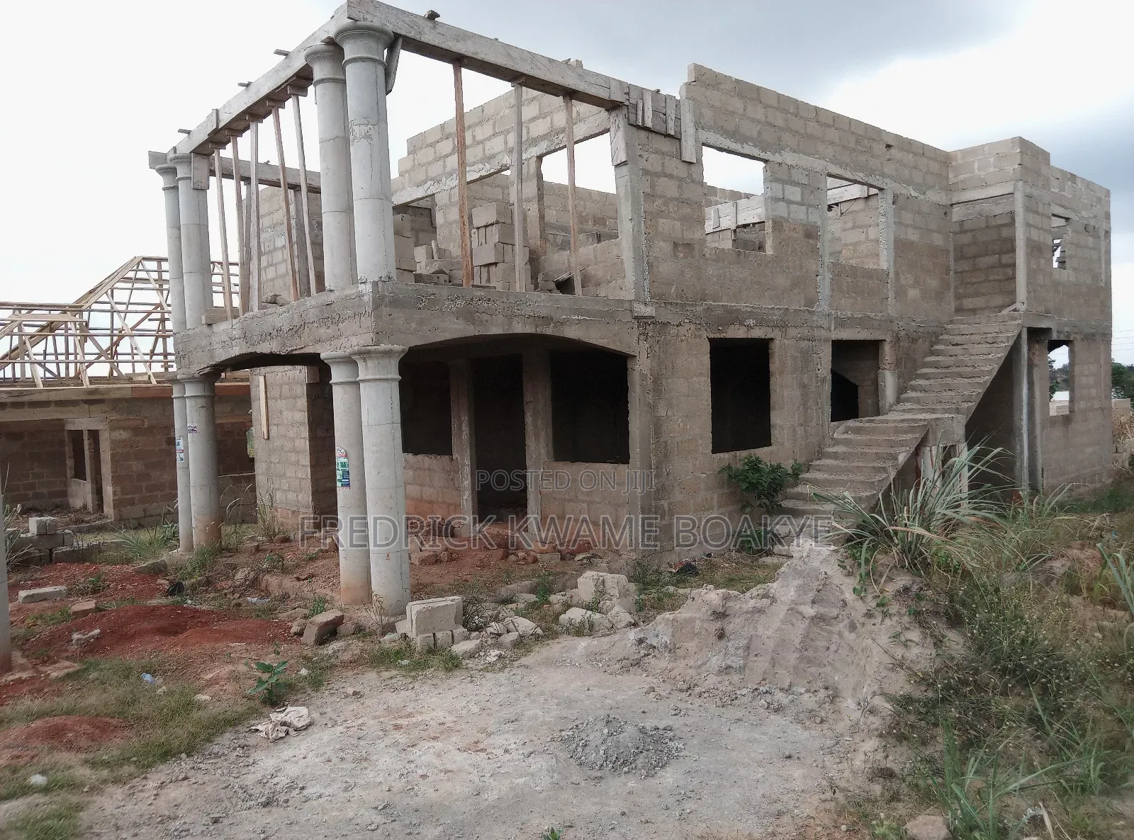 6bdrm House in 6 Bedrooms House For, Kumasi Metropolitan for sale