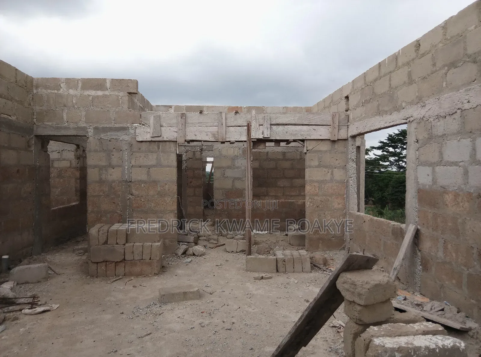 6bdrm House in 6 Bedrooms House For, Kumasi Metropolitan for sale