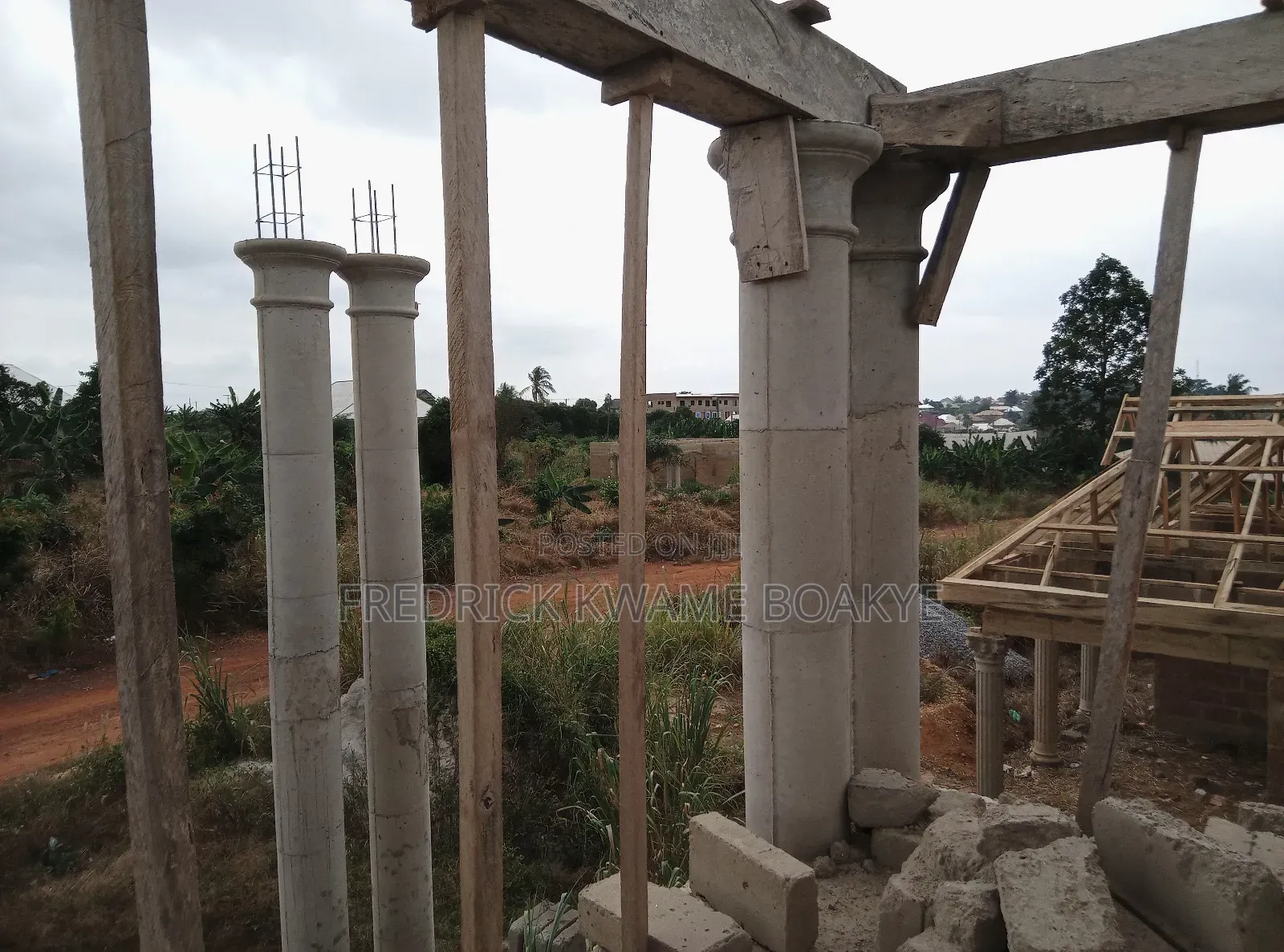 6bdrm House in 6 Bedrooms House For, Kumasi Metropolitan for sale