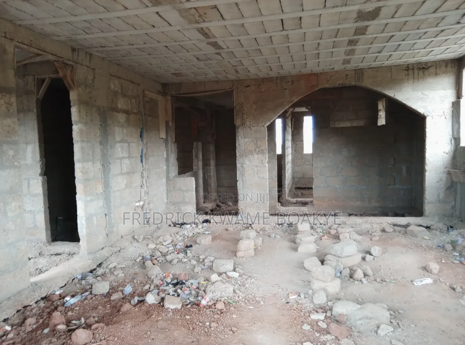 6bdrm House in 6 Bedrooms House For, Kumasi Metropolitan for sale