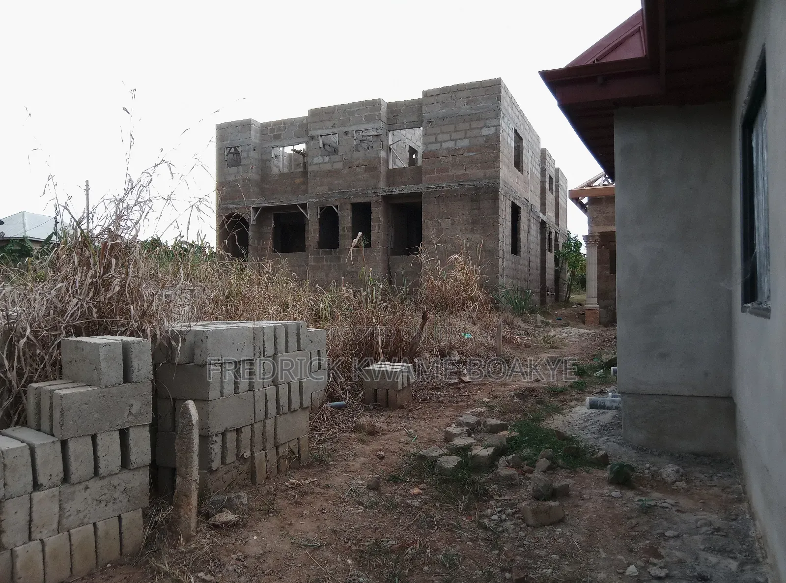 6bdrm House in 6 Bedrooms House For, Kumasi Metropolitan for sale
