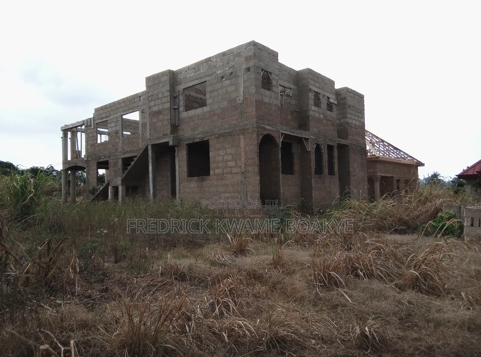 6bdrm House in 6 Bedrooms House For, Kumasi Metropolitan for sale