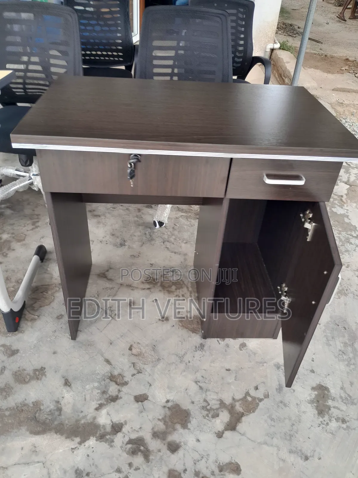Morsel Office Table