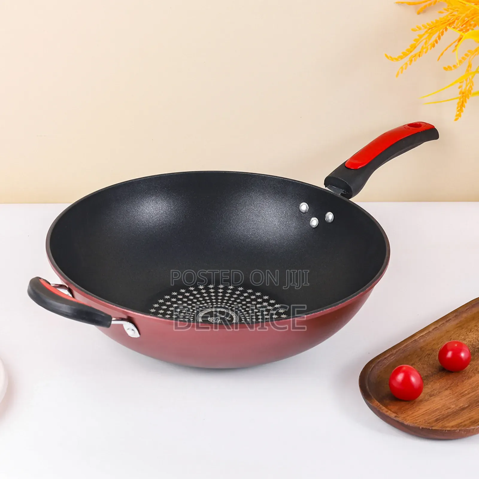 **Premium Non-Stick Frying Pan With Glass Lid**