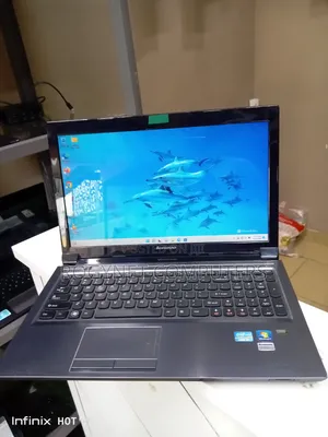 Laptop Lenovo IdeaPad V570 4GB Intel Core i5 HDD 750GB